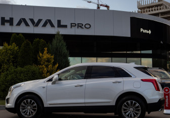 Подержанный автомобиль Cadillac XT5 2017 года (6 фото)