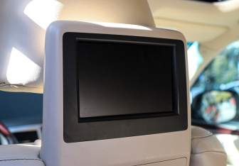 Подержанный автомобиль Lexus LX 2012 года (12 фото)