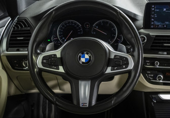 Подержанный автомобиль BMW X3 2019 года (12 фото)