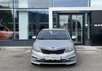 Подержанный автомобиль Kia Rio Sedan 2015 года (2 фото)