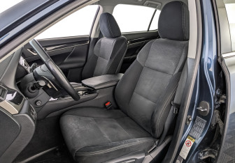 Подержанный автомобиль Lexus GS 2013 года (19 фото)