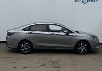 Подержанный автомобиль BAIC U5 Plus 2023 года (4 фото)
