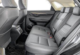 Подержанный автомобиль Lexus NX 2021 года (12 фото)