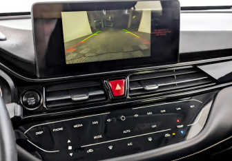 Подержанный автомобиль Москвич 3 2023 года (24 фото)