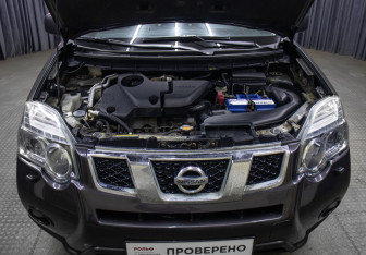 Подержанный автомобиль Nissan X-Trail 2011 года (9 фото)
