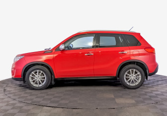 Подержанный автомобиль Suzuki Vitara 2016 года (8 фото)