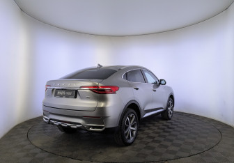 Подержанный автомобиль Haval F7x 2021 года (5 фото)