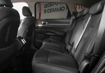 Подержанный автомобиль Kia Sorento 2021 года (10 фото)