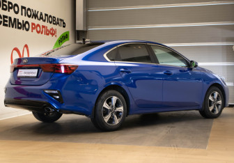Подержанный автомобиль Kia Cerato Sedan 2021 года (4 фото)