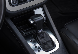Подержанный автомобиль Volkswagen Eos 2010 года (20 фото)
