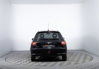 Подержанный автомобиль Peugeot 206 Hatchback 2007 года (6 фото)