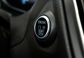 Подержанный автомобиль Ford Focus Hatchback 2017 года (16 фото)