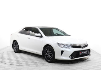 Подержанный автомобиль Toyota Camry Sedan 2017 года (3 фото)