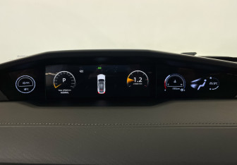 Подержанный автомобиль Changan UNI-V 2024 года (11 фото)