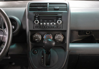 Подержанный автомобиль Honda Element 2004 года (14 фото)