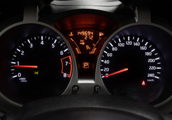 Подержанный автомобиль Nissan Juke 2012 года (13 фото)