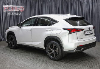 Подержанный автомобиль Lexus NX 2021 года (7 фото)