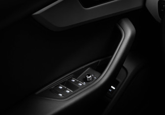 Подержанный автомобиль Audi A4 Sedan 2018 года (14 фото)