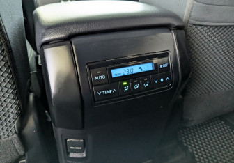 Подержанный автомобиль Toyota Land Cruiser Prado 2021 года (27 фото)