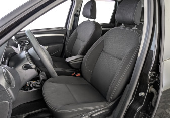 Подержанный автомобиль Nissan Terrano 2019 года (20 фото)