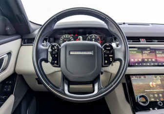 Подержанный автомобиль Land Rover Range Rover Velar 2018 года (22 фото)