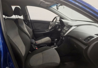 Подержанный автомобиль Hyundai Solaris Hatchback 2013 года (9 фото)