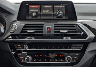 Подержанный автомобиль BMW X3 2021 года (17 фото)