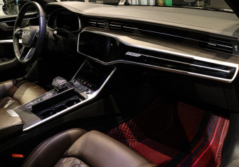 Подержанный автомобиль Audi A6 Sedan 2024 года (7 фото)