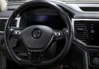 Подержанный автомобиль Volkswagen Teramont 2018 года (17 фото)