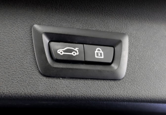 Подержанный автомобиль BMW X3 2021 года (25 фото)