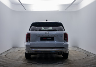 Подержанный автомобиль Hyundai Palisade 2023 года (6 фото)