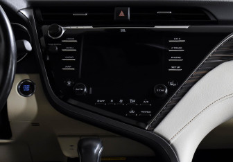 Подержанный автомобиль Toyota Camry Sedan 2019 года (13 фото)