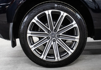 Подержанный автомобиль Changan UNI-K 2023 года (32 фото)