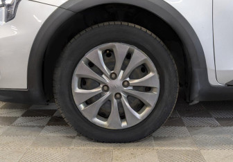 Подержанный автомобиль Kia Rio Hatchback 2021 года (17 фото)