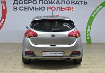 Подержанный автомобиль Kia Ceed Hatchback 2015 года (5 фото)