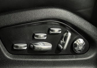 Подержанный автомобиль Porsche Cayenne 2018 года (16 фото)