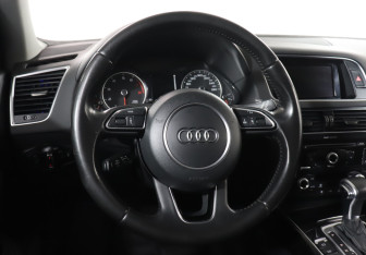 Подержанный автомобиль Audi Q5 2014 года (18 фото)