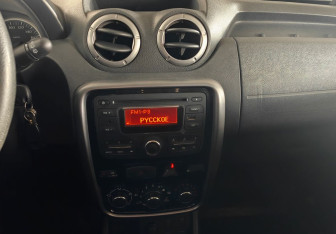 Подержанный автомобиль Renault Duster 2012 года (12 фото)