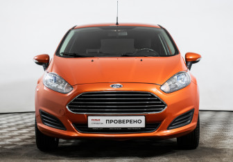 Подержанный автомобиль Ford Fiesta Hatchback 2015 года (2 фото)