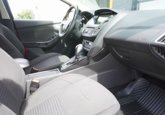 Подержанный автомобиль Ford Focus Hatchback 2018 года (11 фото)