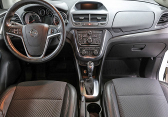 Подержанный автомобиль Opel Mokka 2013 года (14 фото)