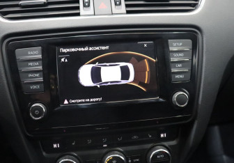 Подержанный автомобиль Skoda Octavia Liftback 2016 года (21 фото)