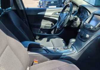 Подержанный автомобиль Opel Insignia Liftback 2013 года (9 фото)
