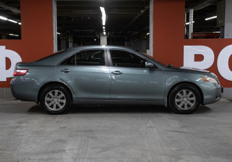 Подержанный автомобиль Toyota Camry Sedan 2006 года (4 фото)