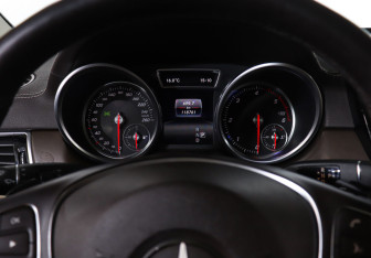 Подержанный автомобиль Mercedes-Benz GLE 2017 года (11 фото)