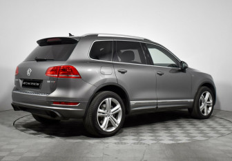 Подержанный автомобиль Volkswagen Touareg 2014 года (3 фото)