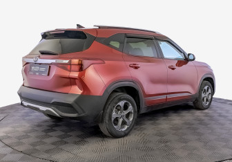 Подержанный автомобиль Kia Seltos 2021 года (5 фото)