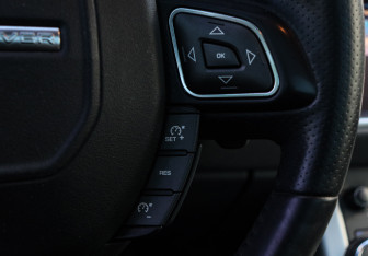 Подержанный автомобиль Land Rover Range Rover Evoque 2013 года (26 фото)