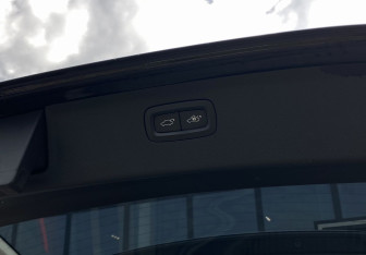 Подержанный автомобиль Volvo XC90 2015 года (11 фото)