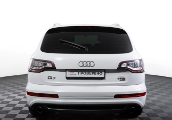 Подержанный автомобиль Audi Q7 2011 года (6 фото)